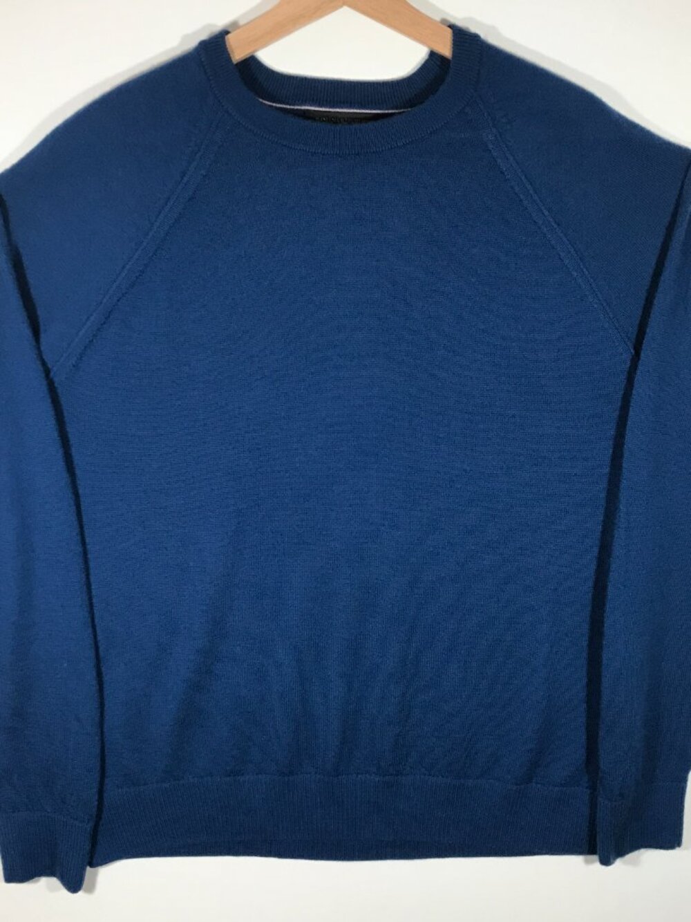 Banana Republic Factory Men's Large Blue Crew Neck Raglan Long Sleeve Sweater